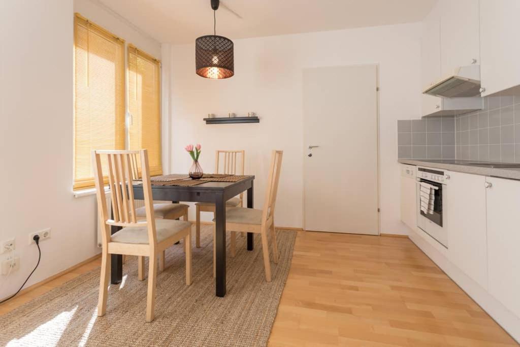 Bright Apartment In Hip & High Quality Neighborhood Wenen Buitenkant foto