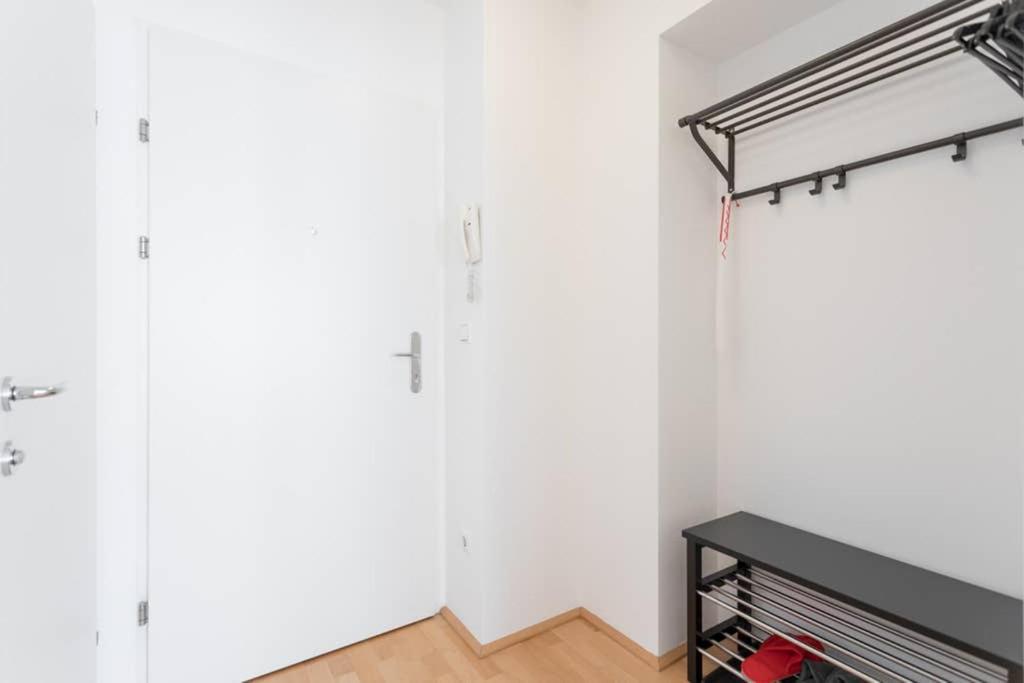 Bright Apartment In Hip & High Quality Neighborhood Wenen Buitenkant foto
